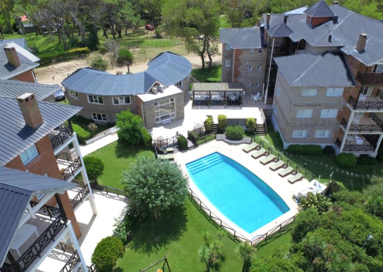 Victoria Village Carilo Exterior foto